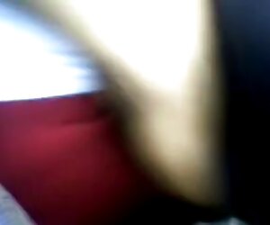Tóc vàng, có sex gái dậy thì được ngón tay sau khi kéo quần lót