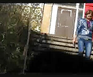Bà đã có một nhân tình lên mông của cô sau khi cô ấy cắm nó vào trong xnxx mới với đồ chơi.