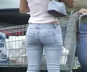 Hầu trẻ mà không có quần lót của cô là nhà ngủ phim sex les mới