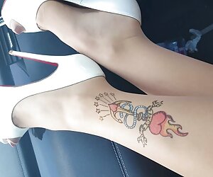 Cầu thủ trẻ tán tỉnh là đã sẵn sàng để một chàng trai trên phố hoặc ở phimsecmoi trong Nhà