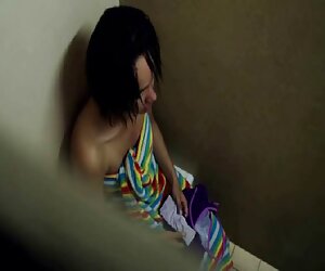 Vú nhỏ, cô gái sex gái mới lớn hấp dẫn