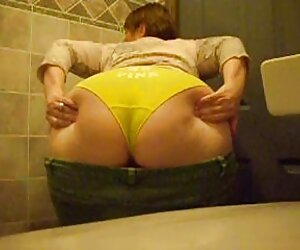 Bốn cô gái trẻ, cởi quần áo, sau đó là con heo69 một cuộc truy hoan, một đồ của cô