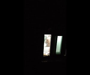 Một người hàng xóm đã có một thỏa thuận cho một vài phim sex gái mới lớn tự sướng trong tình yêu