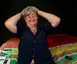 Latin mô hình khiêu dâm là phim xes gai moi lon một lớp trên giường với bạn trai của cô