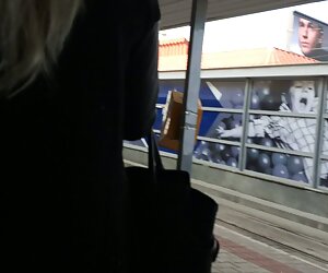 Tóc vàng, có một cơ hội trên một cô gái choi gai moi lon