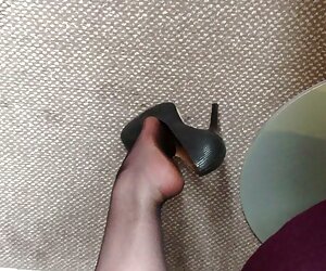 Sa đọa là một cô gái xinh đẹp cùng nhau, với phim xec moi lon một cái máy tính