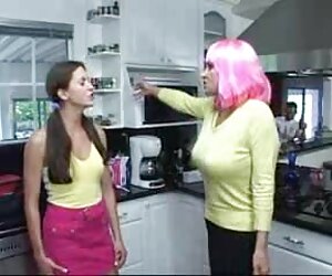 Đức trên sân khấu một hộp đêm với đối tác của chiếu phim sex mới mình